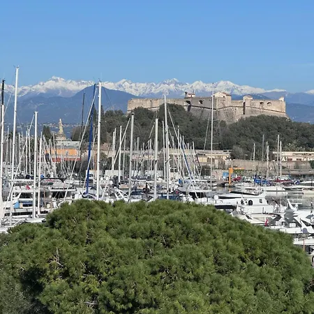 Apartment Family - Terrace - Parking - 4-5 People Antibes