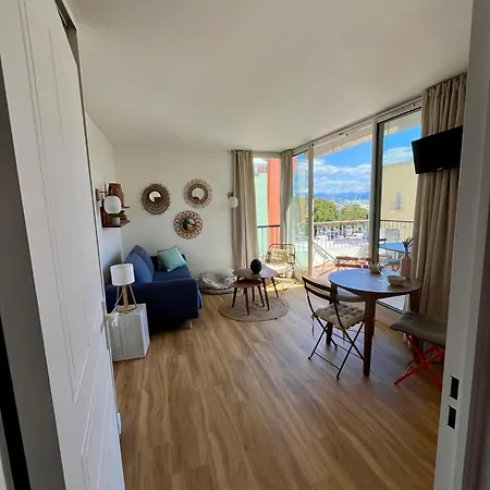 Apartment Family - Terrace - Parking - 4-5 People *