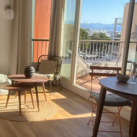 Apartment Family - Terrace - Parking - 4-5 People Antibes