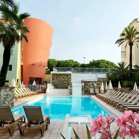 Family - Terrace - Parking - 4-5 People